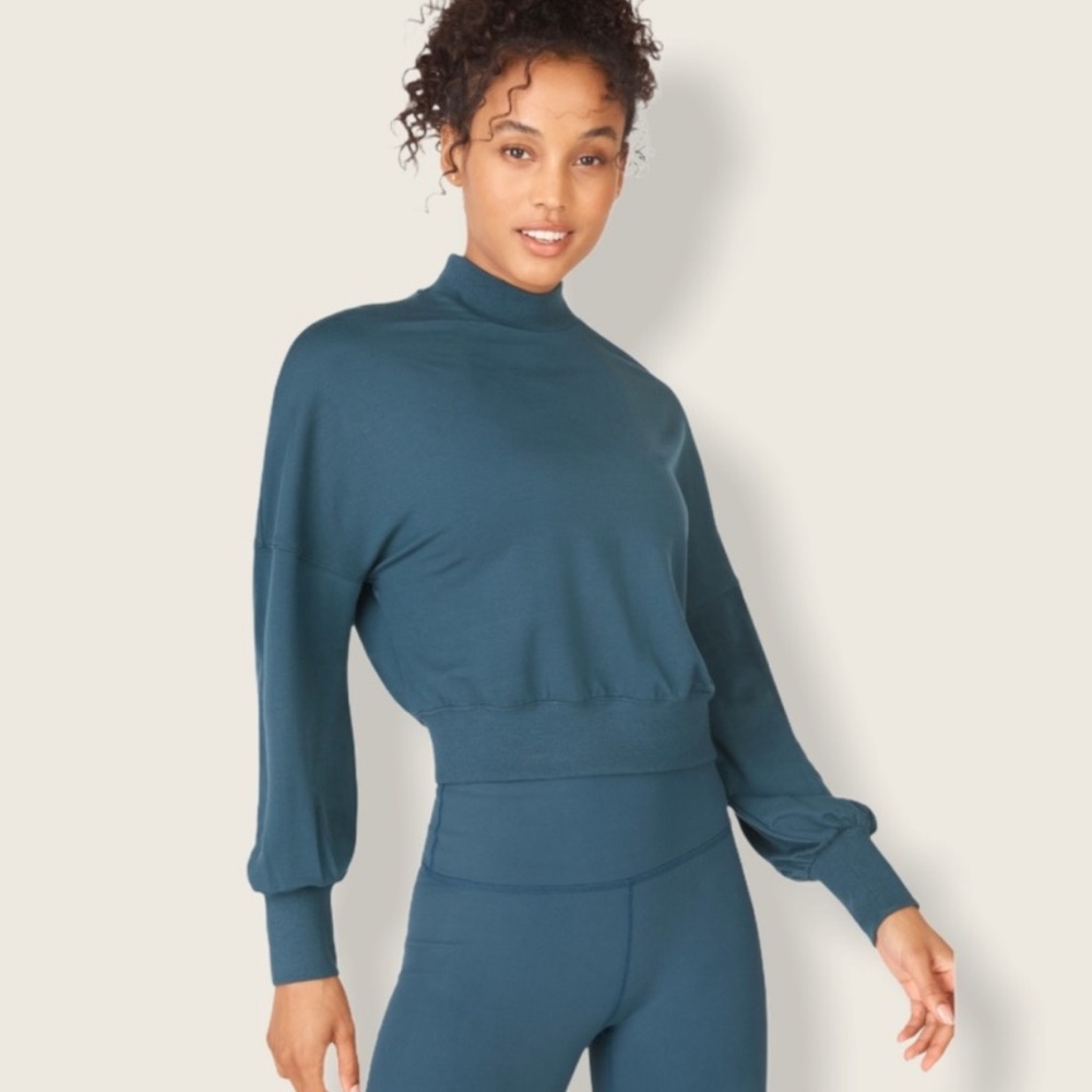 NWT Fabletics Samantha Mock Turtleneck Pullover